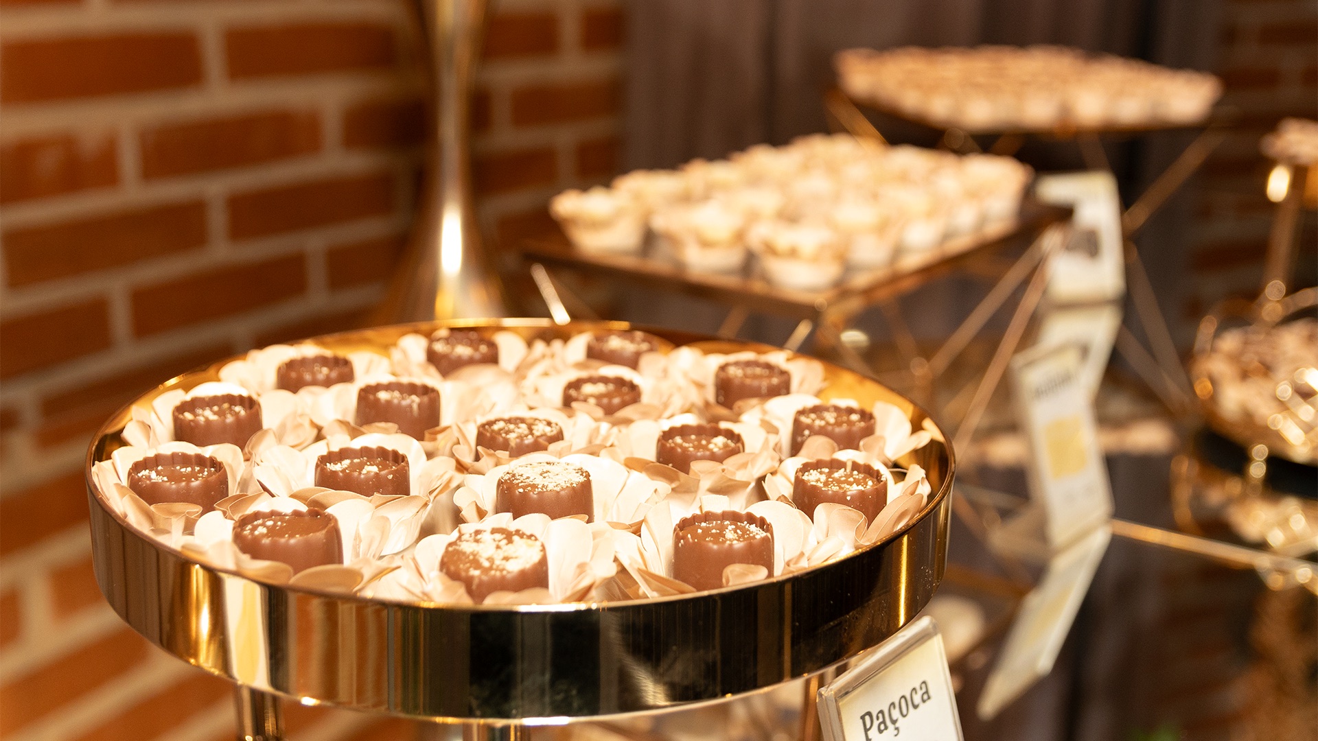 Doces apresentados no buffet do Ello Eventos